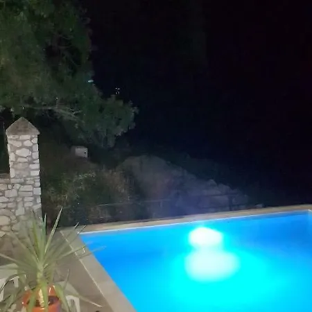 Casa Cu Lei *