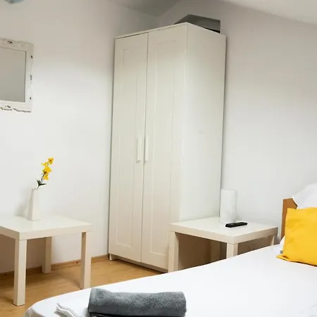 Konukevi Casa Cu Lei *